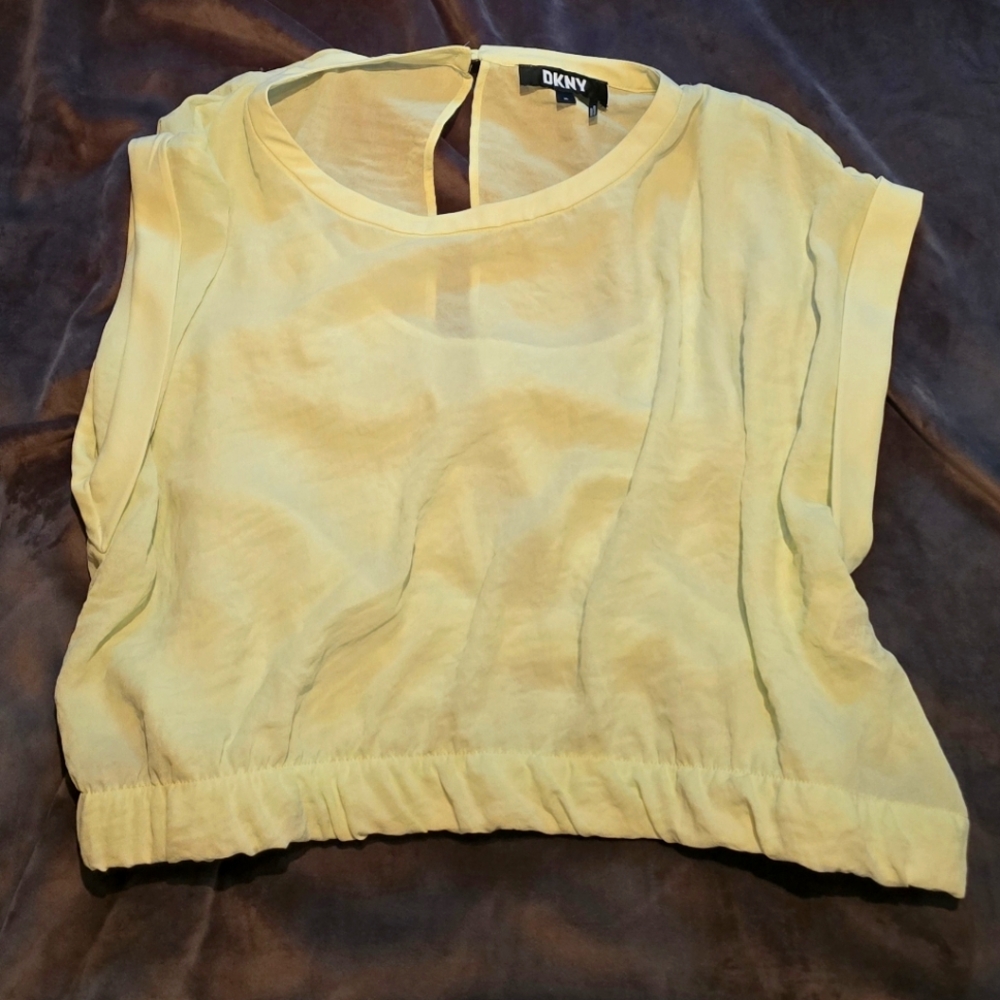 DKNY XL Light Lime Green Yellow Crop Top Blouse Summer Spring Open Back Cutout